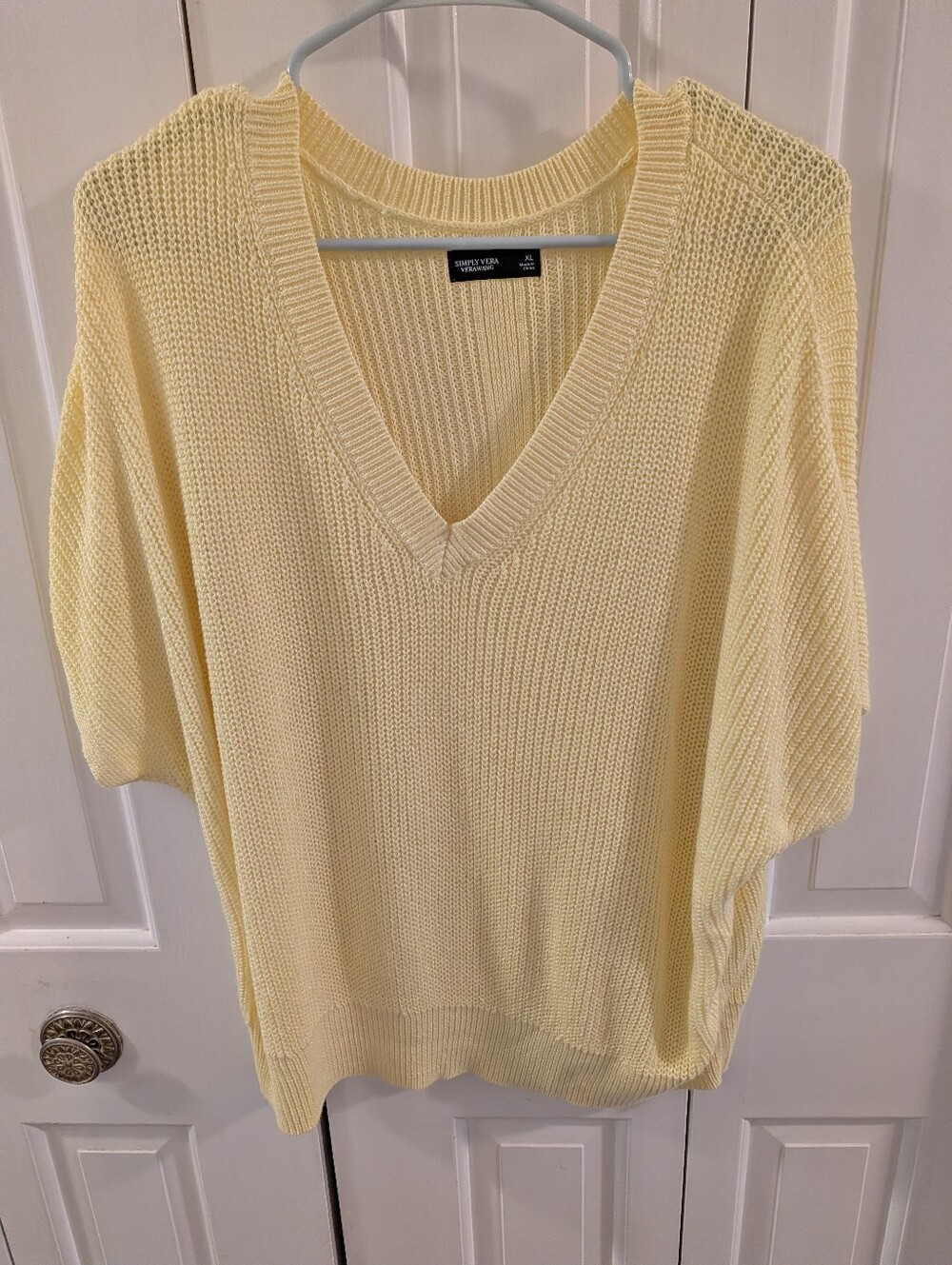 Vera Wang Women's V Neck Yellow Sweater Relaxed Fit With Batwing Sleeves Size XL